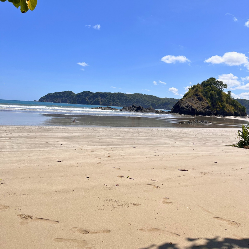 Galeri Pantai Maloba - Gambar 7